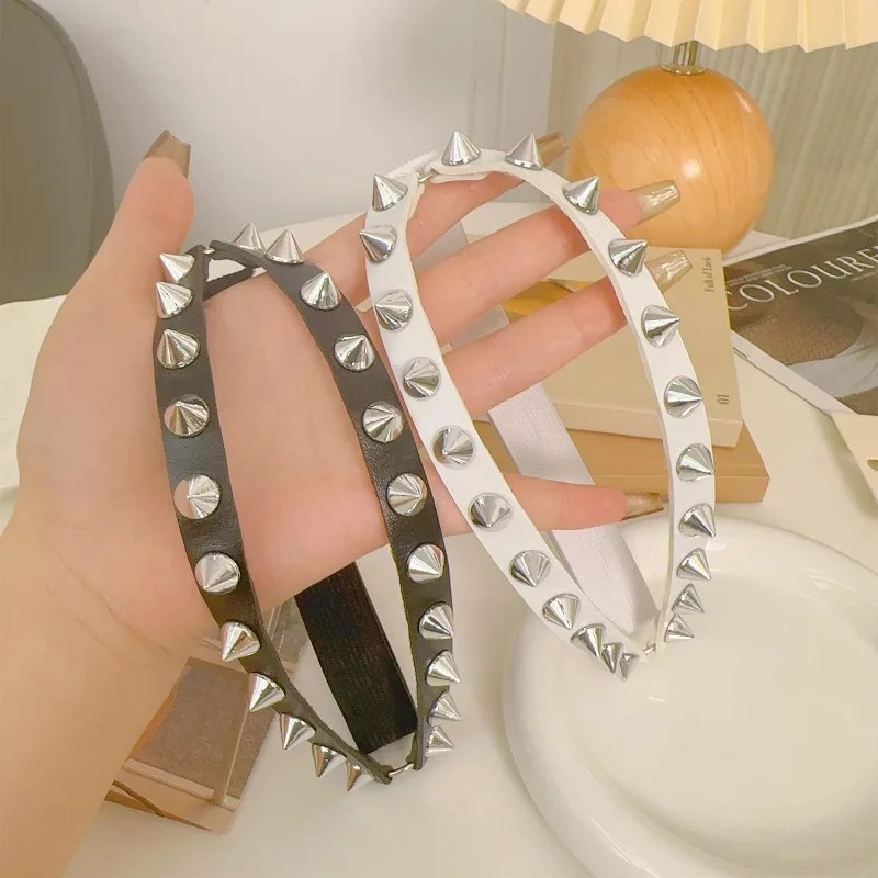 Double Row Cone Spike Leg Gart - Body Jewelry Sale ulasan dan harga